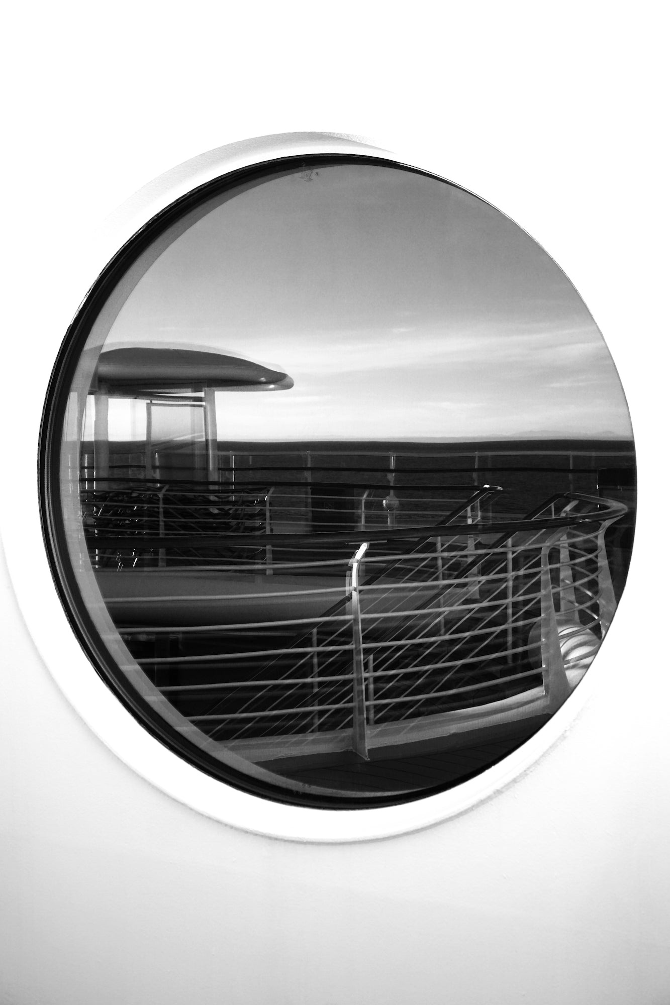 Porthole, Pacific Ocean, Earth